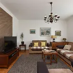 别墅 Mestrovic Zadarvillas *