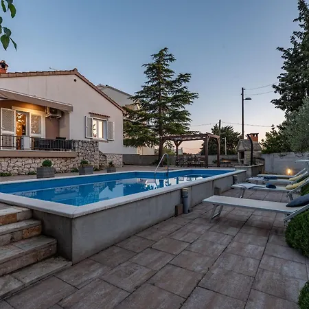 빌라 Mestrovic Zadarvillas *
