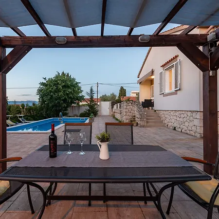 Βίλα Mestrovic Zadarvillas
