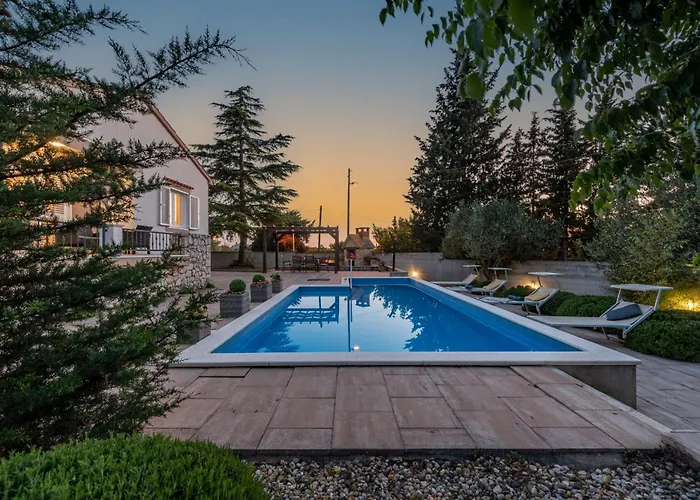 Mestrovic Zadarvillas * Задар