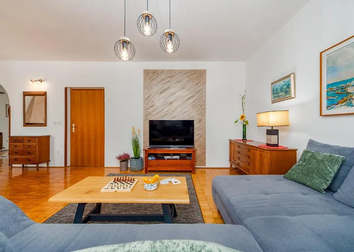 فيلة Mestrovic Zadarvillas