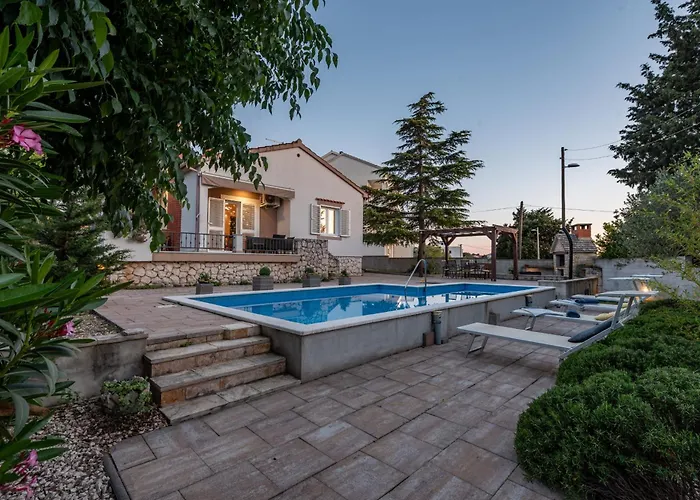 فيلة Mestrovic Zadarvillas *