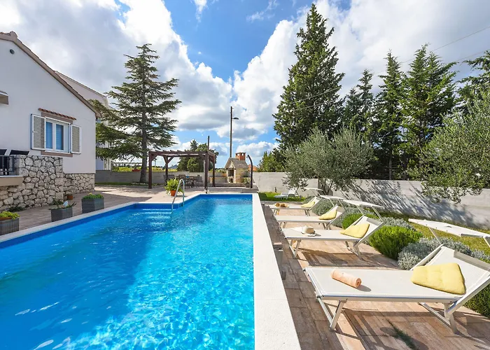 Mestrovic Zadarvillas * Задар